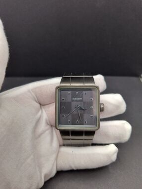 Nixon The Quatro - OG Script